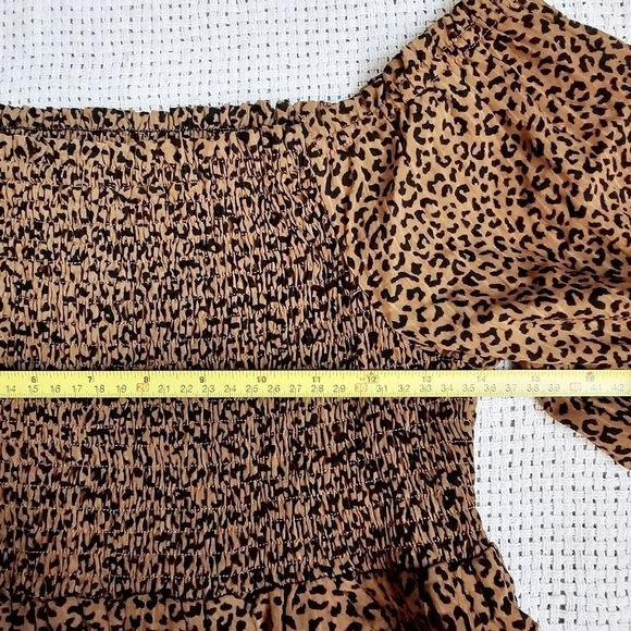 ODDY Peplum Off The Shoulder Animal Print Top Size Small - Picture 3 of 8